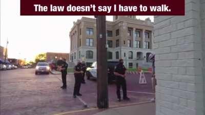 Texas Woman Gives Police Officers What For ❤️