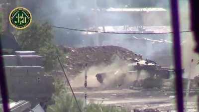 SAA tank shoots directly at a camera in Jobar [Syria] (c.2013)