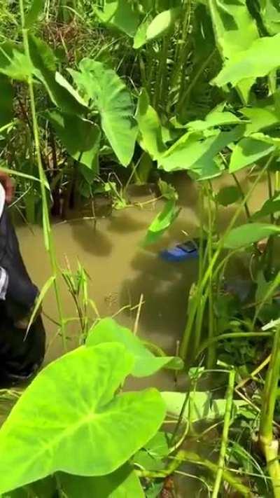 Ingenious way to shoot!