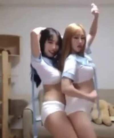 DAILY FAP RARE VIDEO: SLOW-MO 💦💦