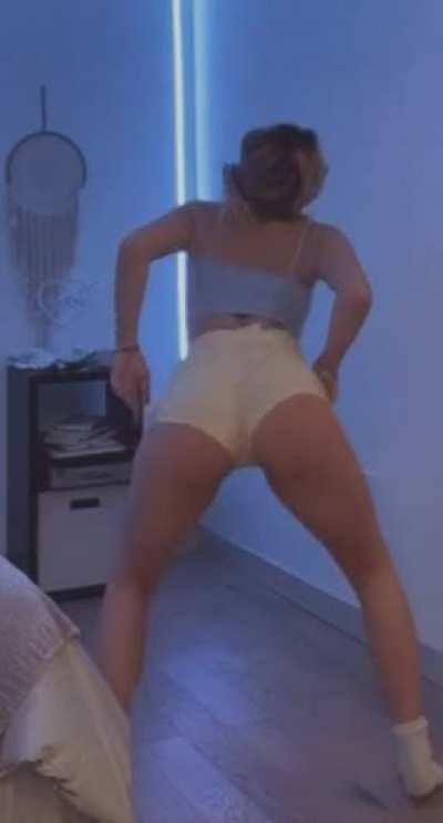 [other] Wanna jerk with other bi buds? Link in my bio. It’s telegram just FYI