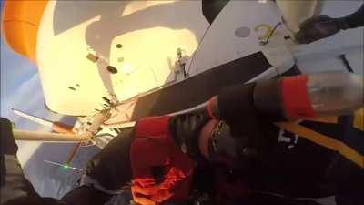 Prefectura Naval Argentina. Emergencia en alta mar: evacuaron a un tripulante de un buque tanque que sufría un aparente accidente cerebrovascular, mientras navegaban a más de 550 km de Comodoro Rivadavia.