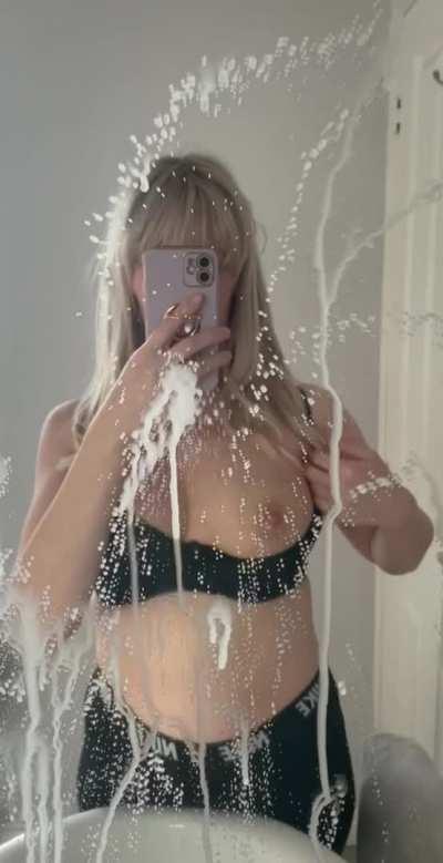 🤤 wish it was your face