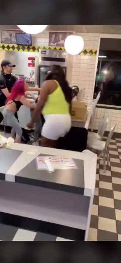 Good ol’ fashioned Waffle House brawl