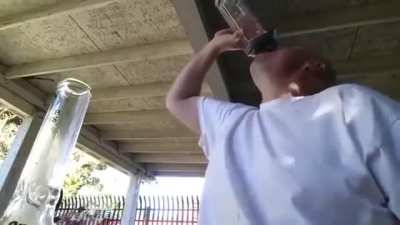 Man smokes the world’s hottest pepper from a bong and temporarily goes blind