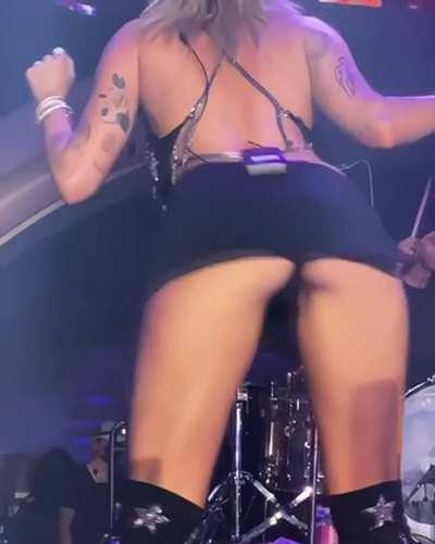 Miley cyrus