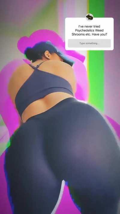 Ayisha and her ass asking a question, any answers ??