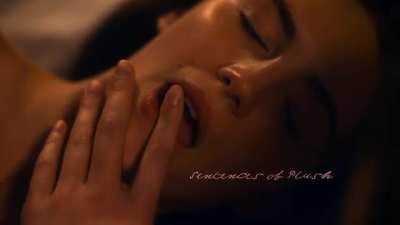 Hailee Steinfeld and Ella Hunt (Full Vid)