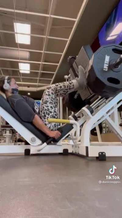 Well Damn Ain’t That A Lovely Bounce 😍😅