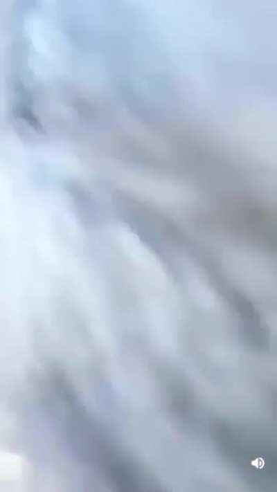 Taking photos with fans today 🔥😍