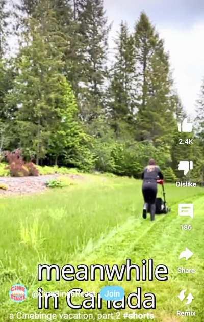 She has a big ass 🍑 yard 