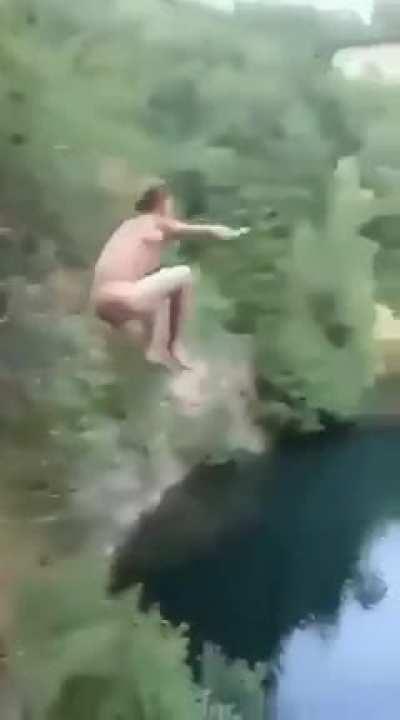 Los chilangos brincando por las ventanas con el temblor