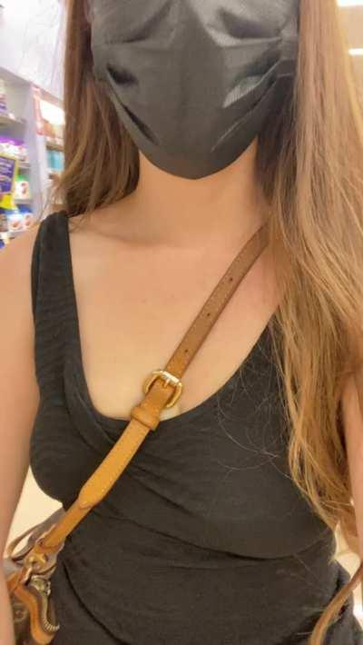 Showing you my lack of panties at the grocery store 😈