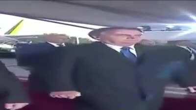 Corona virus: why do i hear a boss music?