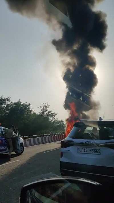 Car burst into flames on Delhi-Gurgaon flyover