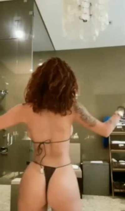 Malu Trevejo is begging for a dick down 🤤🔥