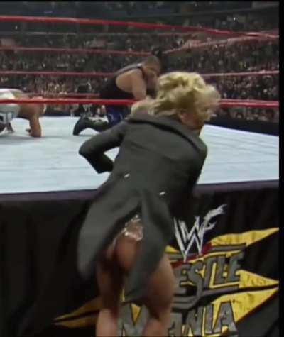 Debra's Sexy Rear End 7