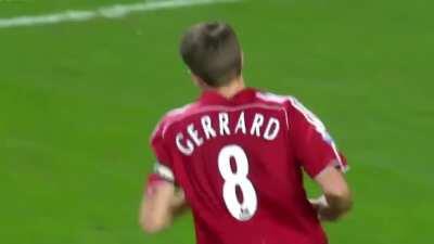 Throwback to one of Gerrard’s most underrated and forgotten bangers. I miss watching this man play for the Reds so much.