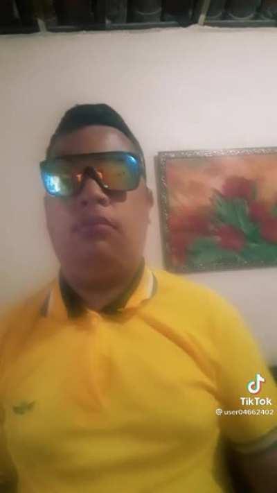 Less depois antes do YouTube