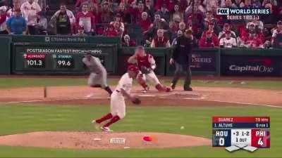 [Highlight] [Highlight] Altuve hits it at Ranger Suarez who almost gloves it but calmly recovers and throws to 1st for the out