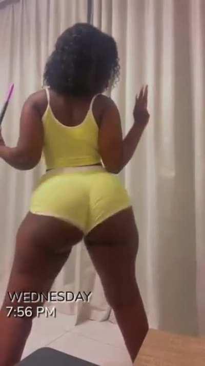 She’s literally my favourite at this point 😩😱😳🙆🏾‍♂️🙃🍑👋🏾