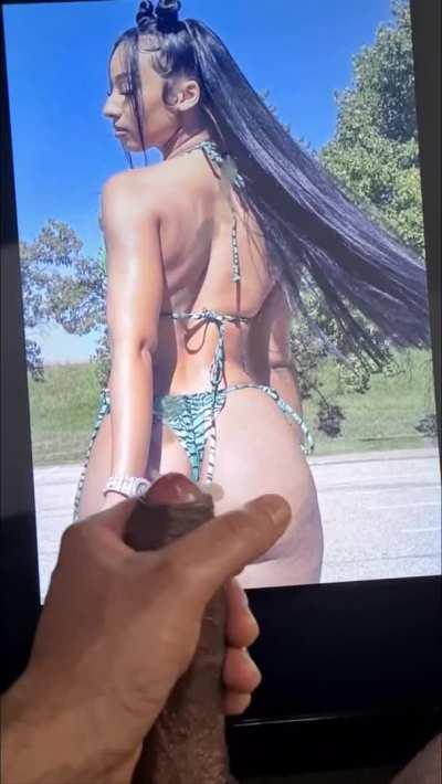 moaning and milking for Rubi Rose