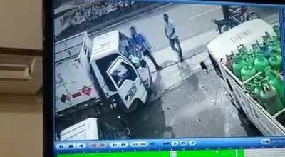 WCGW trying to rob a hard-working guy?