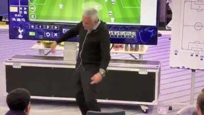 Eiffel 65: I’m blue. Me: