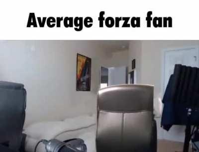 Average Forza Fan