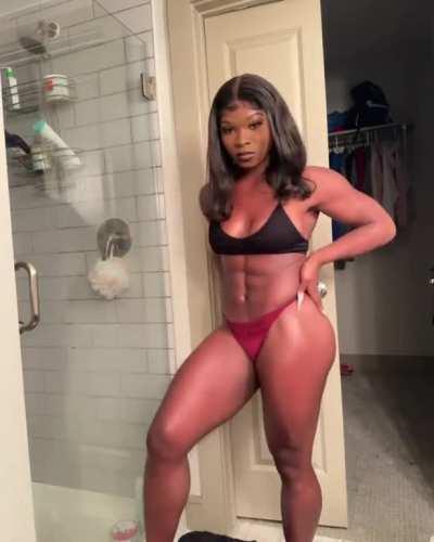 Came to Houston and now I wanna be on stage or maybe start powerlifting and body building ððªð¾ Iâll keep yâall posted on my decision #fitnessmodel #bodybuilding #bodybuilder #bodygoals #powerlifting #powerlifter #fitnessmotivation #fitchocolat