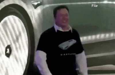 $327 GME on the close. A small win for us retards across WSB. Come Monday we will be dancing even if we don't know how to.