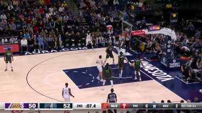 [Highlight] Westbrook catches DLo snoozing