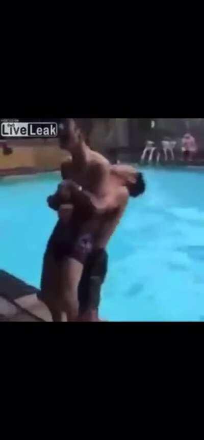 This time the kid doing the suplex gets the full neck experience