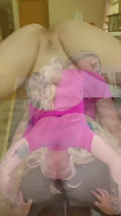 Got in a quick workout before school pickup 💦💦 u/SindriSquirts