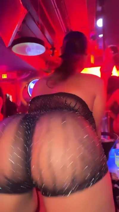 Twerking 🍑🍑