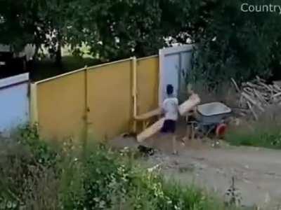 К успеху идут