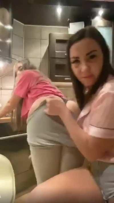 Flashing and slapping her friend's ass + full vid in the comments