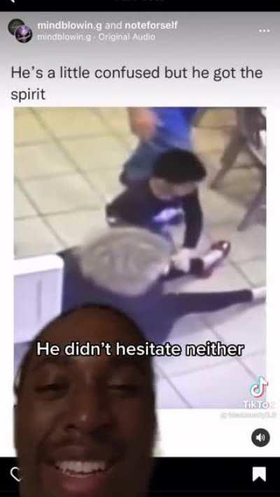 Kid tries to do CPR on man's leg 😌