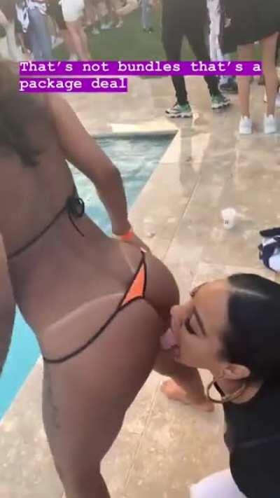 Sheeeeesh 😂🍑🍑