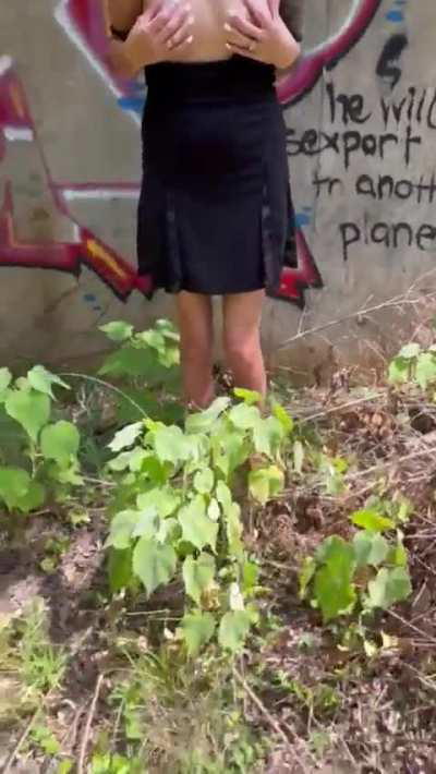 Got him looking so hard he almost fell over 