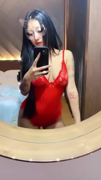 Never been top post here but thank you to those three redditors who enjoy my body