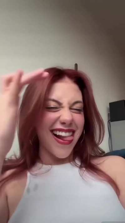 God, Lexie is so beautiful 😍