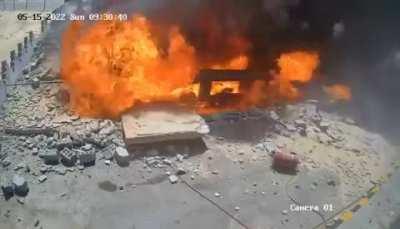 Gas station's main tank explodes spontaneously. Preliminary examination indicates it is due to high temperature (May 5th, 2022. Al-Hassa, Eastern Province, Saudi Arabia)