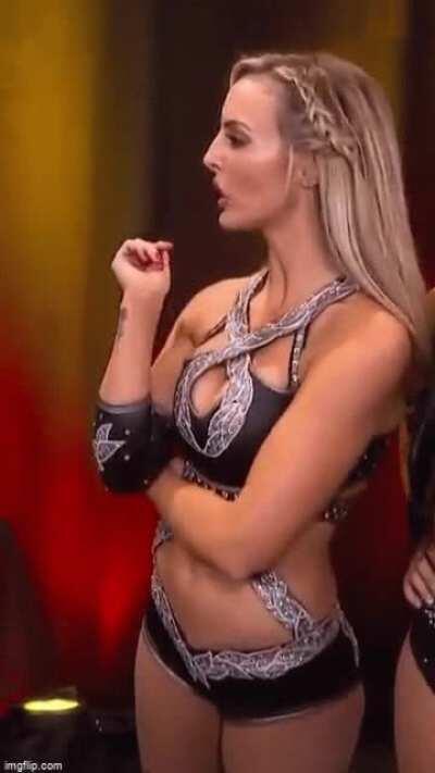 Peyton is such a smokeshow🤯🤯