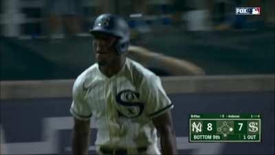 [Highlight] [Highlight] Anderson ties a ribbon on a magical Field of Dreams game with a 2-run walkoff shot