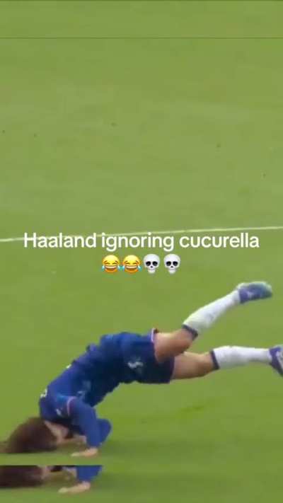 Aur jaake gaana ga le cucu cucu relllaaaa 😂😂😂 btw new Epl season is underway bros..what are your predictions for this season?