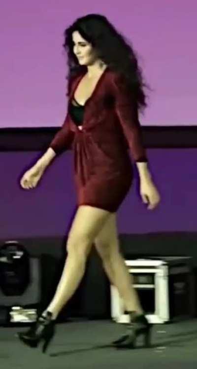 Katrina Kaif Thick & Bulging Thighs