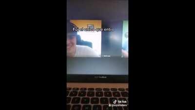 Denle up vote pa parecer en un video