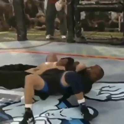 Still one of the most brutal knockouts I've seen in MMA. Actually wasn't even called MMA when this fight happened. Hope Gary Goodridge is doing well.