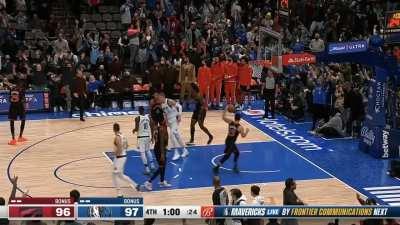[Highlight] Scottie Barnes sags off Luka and Luka drills the deep triple to put the Mavs 6 with a minute remaining